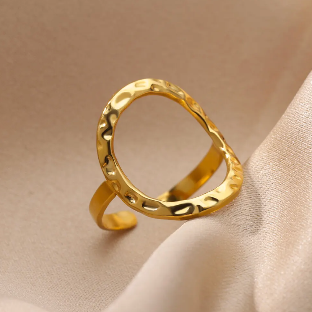 18 Karat Gold plattierter Ring mit großem Kreis