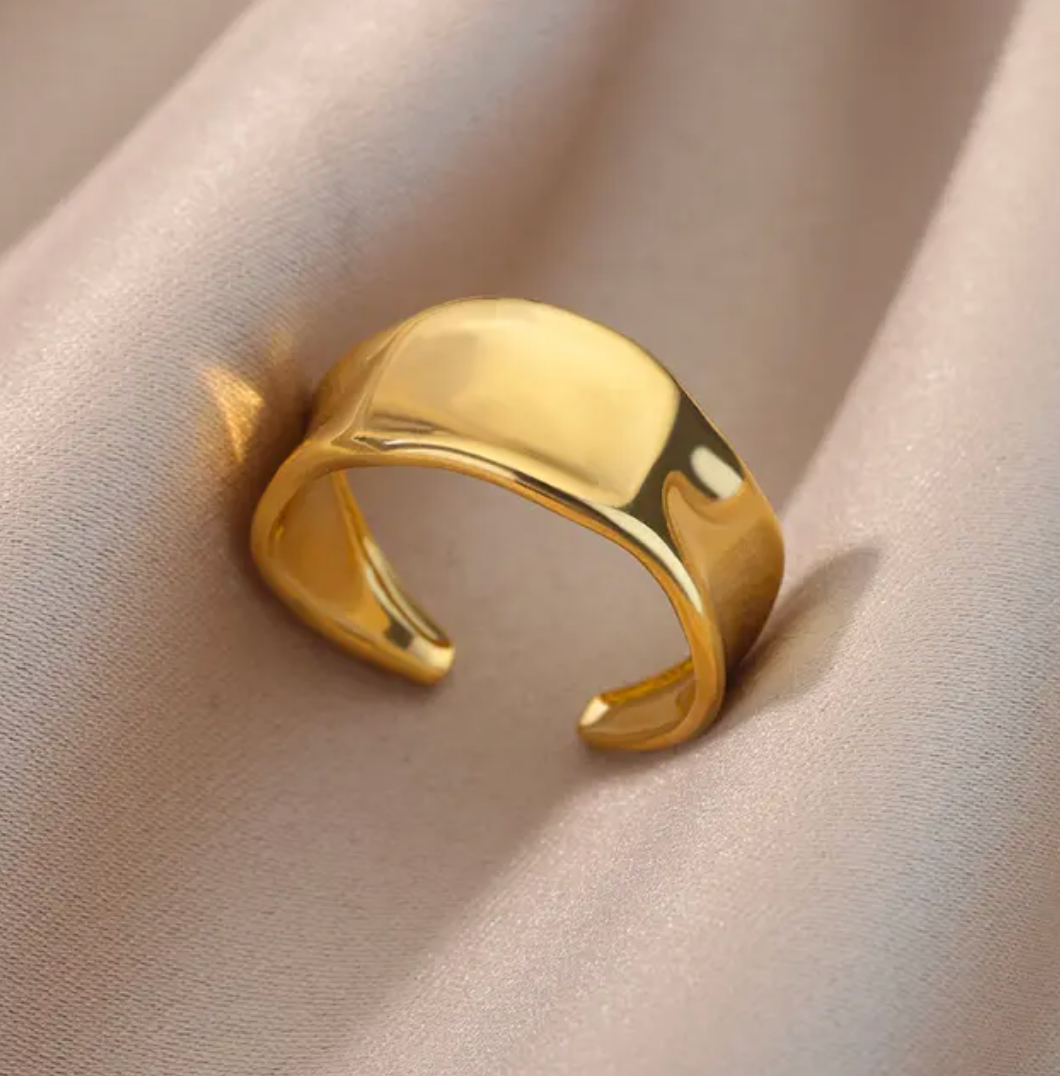 18 Karat vergoldeter Ring mit Weltraum