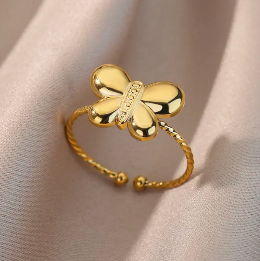 18 Karat goldplattierter Ring Schmetterling